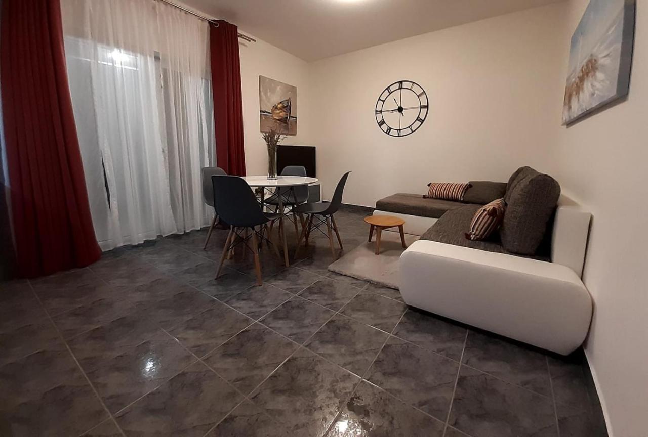 Solis Adriaticum Apartments Ясенице Екстериор снимка
