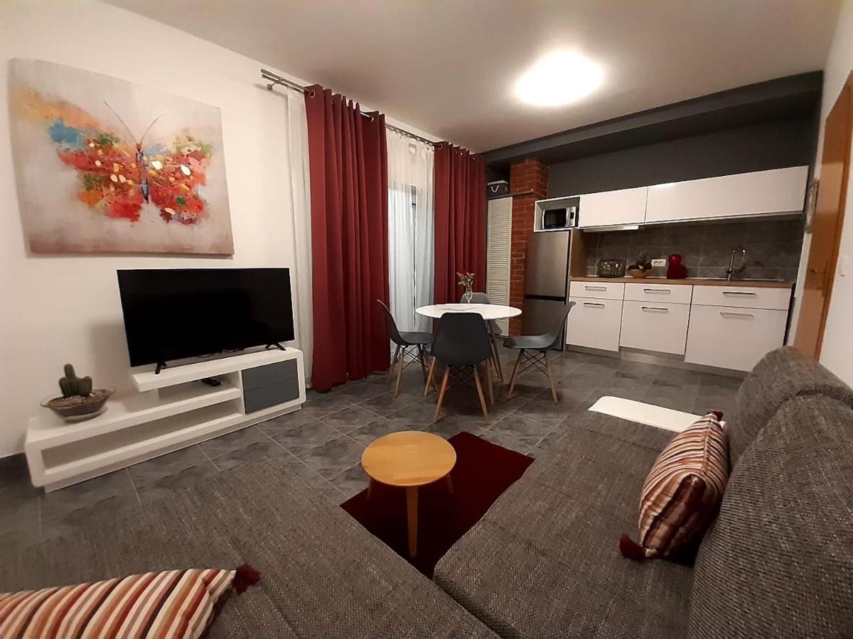 Solis Adriaticum Apartments Ясенице Екстериор снимка