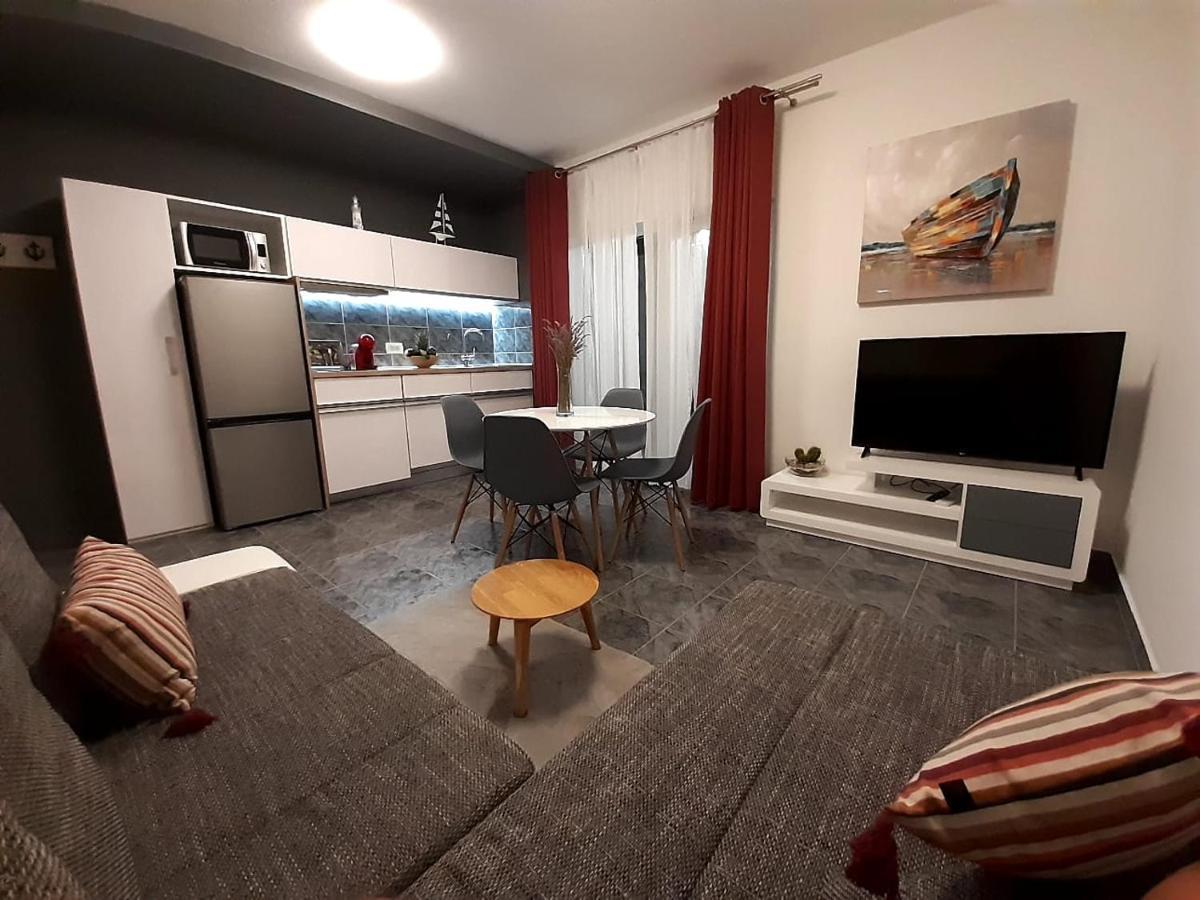 Solis Adriaticum Apartments Ясенице Екстериор снимка