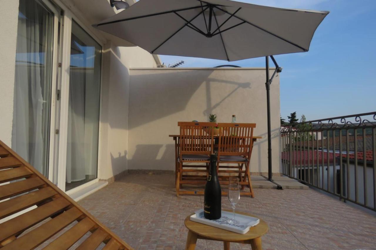 Solis Adriaticum Apartments Ясенице Екстериор снимка