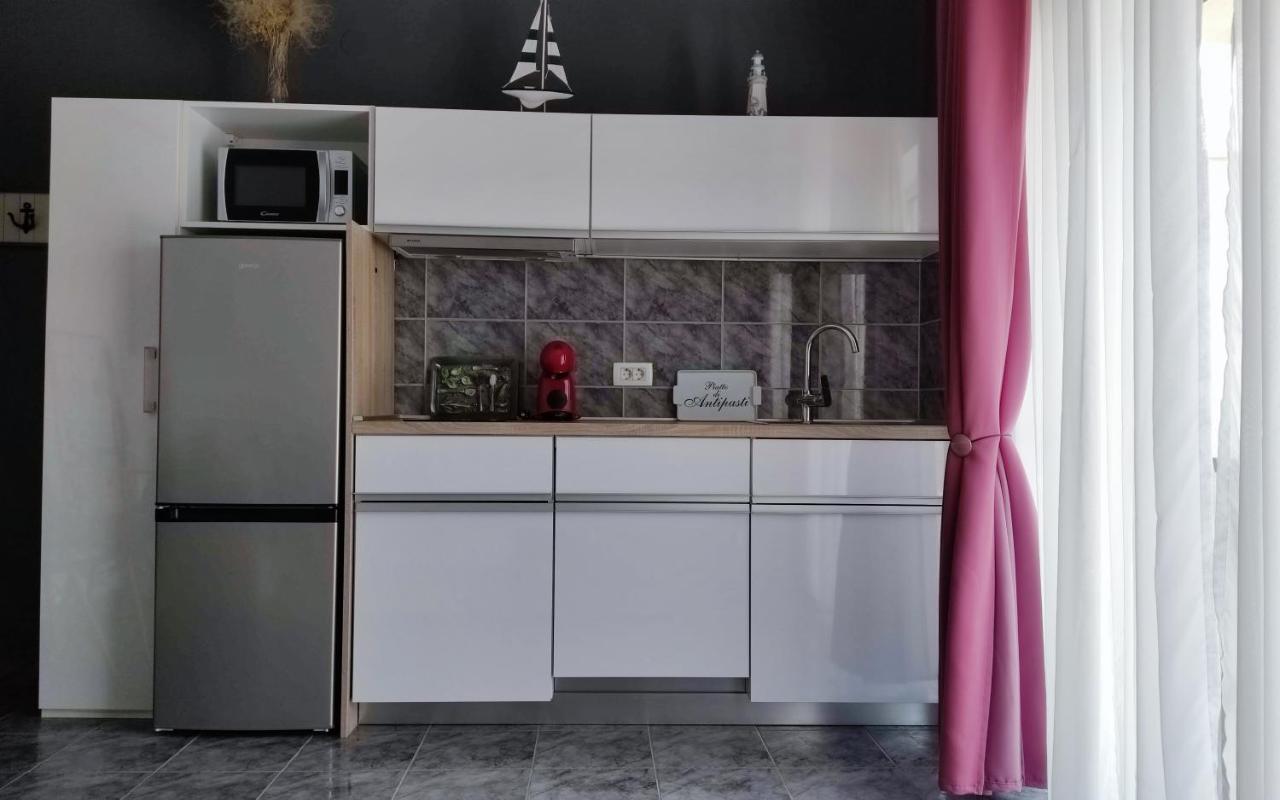 Solis Adriaticum Apartments Ясенице Екстериор снимка